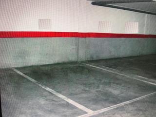 Parking voiture à Centro. Plaza de garaje en venta en c fueros de leon