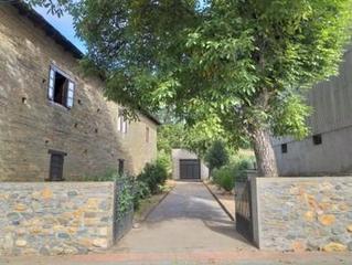 Maison à Vega de Espinareda. Unica y caprichosa vivienda de piedra en vega de espinareda