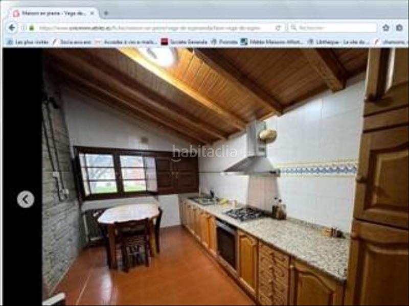 Foto d23d75ae-3696-4dd9-aa45-8dc73b451db9. Casa con riscaldamento in Vega de Espinareda