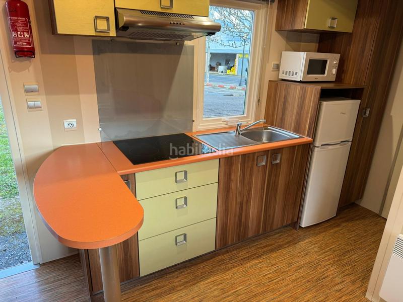 Foto 3ef390a3-2c3c-4630-b5f9-421723f5a15e. Casa amb calefacció a Centro Ponferrada