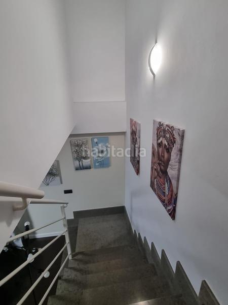 Foto cf6b8bb2-f974-4ed0-9d5b-e3b3ceaae3f7. Casa adossada amb calefacció a Centro Ponferrada