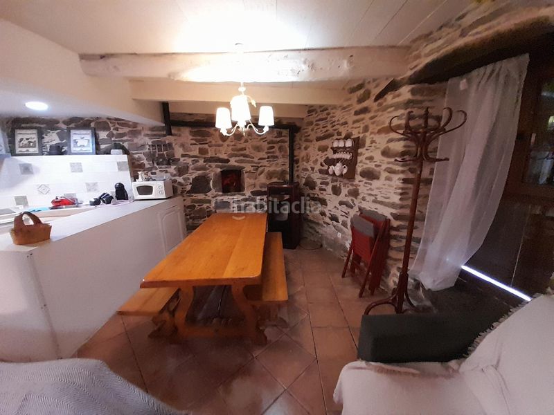 Foto 6bbe1d97-2661-4cad-b850-a07c880c2b22. Casa amb calefacció a Área Rural Sur Ponferrada