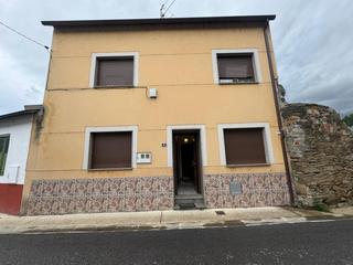 Maison à Vega de Espinareda. Se vende casa seminueva en sesamo vega de espinareda