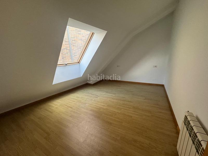 Foto 5b1b7356-7790-450f-bf68-f3e89e4a4c12. Duplex con riscaldamento parcheggio in Flores de Sil - La Placa Ponferrada