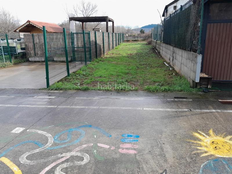 Foto 011411a1-7824-4e83-aa37-12f86fc9f383. Casa adossada amb calefacció aparcament a Cuatro Vientos Ponferrada