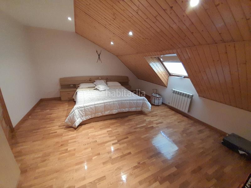 Foto 8041117d-57a4-42da-afc0-5182c37f63d8. Casa adossada amb calefacció aparcament a Cuatro Vientos Ponferrada