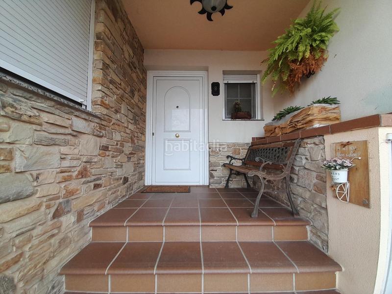 Foto a9239df1-3a9a-4d98-b5f5-0f3ea4535bb6. Casa adossada amb calefacció aparcament a Cuatro Vientos Ponferrada