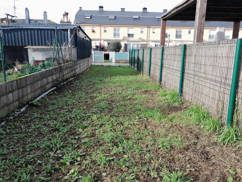 Foto e3aec9c8-3daa-4763-9d43-8d6de027bf16. Casa adossada amb calefacció aparcament a Cuatro Vientos Ponferrada