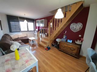 Appartement à Centro. Apartamento tipo duplex con garaje cerrado en el centro de ponfe