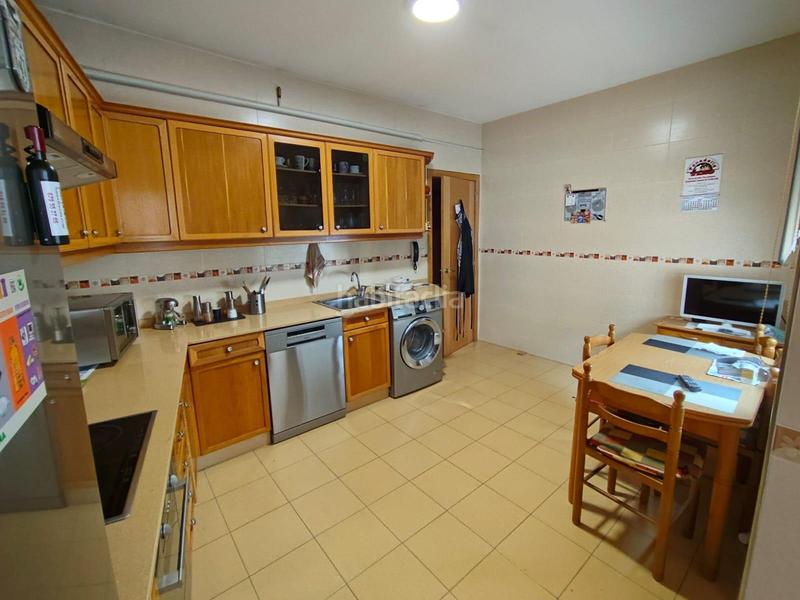 Foto a25d2a80-4ff0-4207-9681-156e3d78d5e9. Pis amb calefacció aparcament a Centro Ponferrada