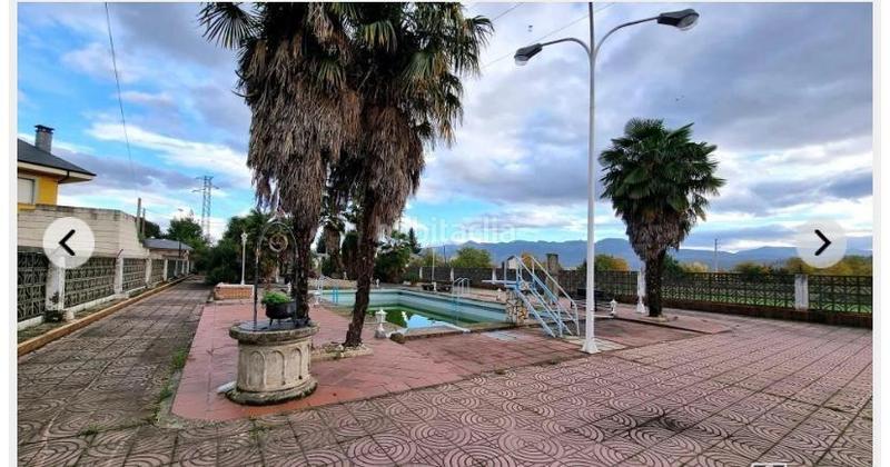 Foto 5f4c896b-9028-4f8c-856d-d842e889e43d. Chalet in constitucion 34 in Carracedelo