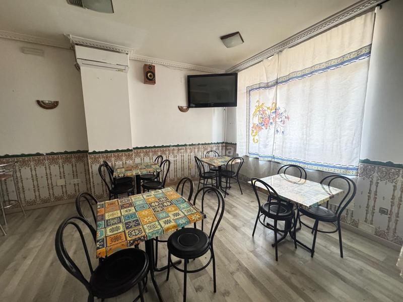 Foto 03a4ea3b-103b-45c8-947a-3745ed68873a. Lloguer local comercial a Flores de Sil - La Placa Ponferrada