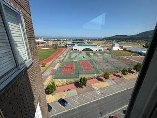 Piso  Suspiron. Se vende piso para entrar a vivir en av libertad