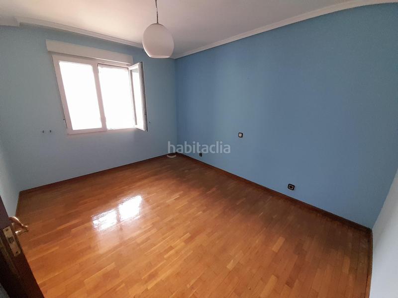 Foto cb0bba9c-044a-45d9-8e91-7b45afdab8e3. Pis amb calefacció a Centro Ponferrada