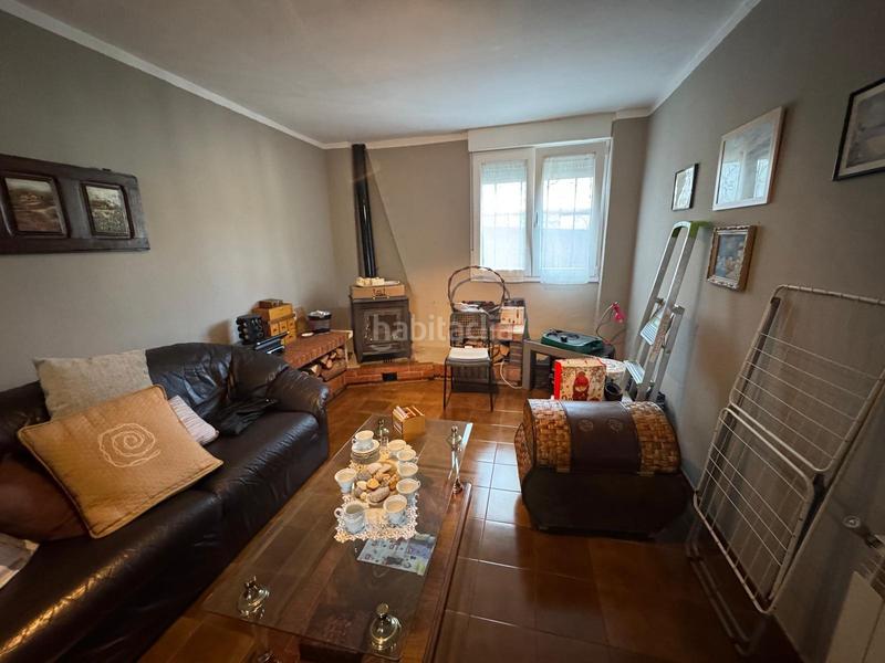 Foto 179b9f1c-81f4-4e6e-bd2f-61be5d723b7b. Chalet mit parking in Cuatro Vientos Ponferrada