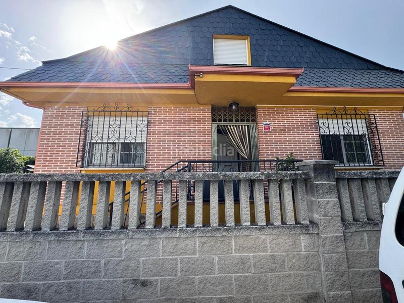 Foto 2019ef22-eec5-4d08-9c66-d64a45e7af5e. Chalet mit parking in Cuatro Vientos Ponferrada