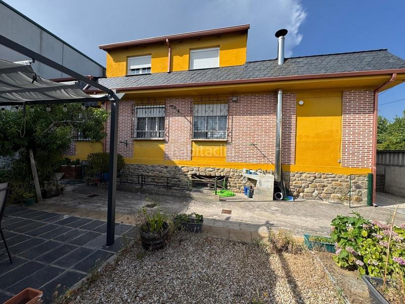 Foto 64b07cd3-bf44-44d1-85eb-679be95ffc20. Chalet mit parking in Cuatro Vientos Ponferrada