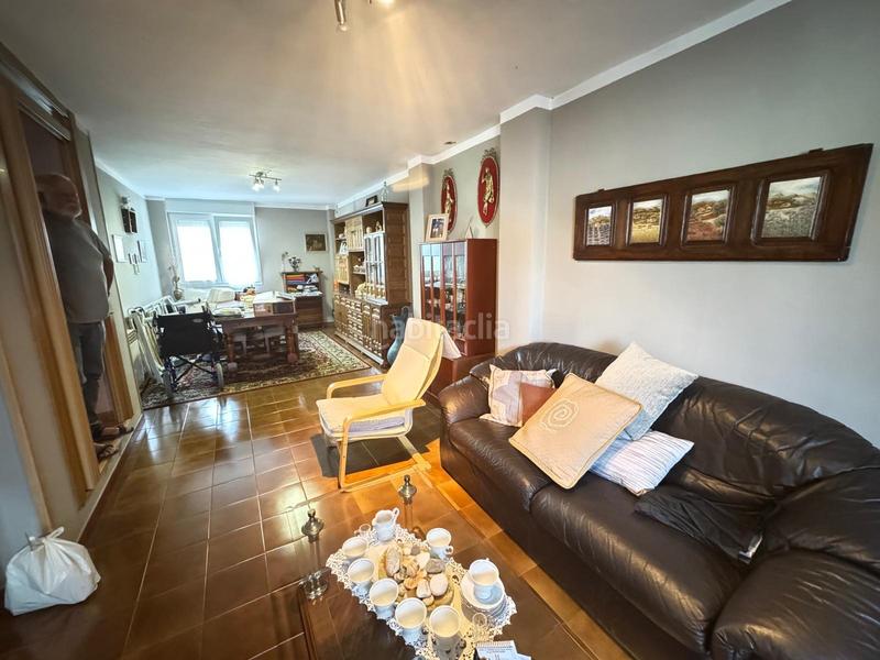 Foto 6d16eca0-7d3f-45a0-a8b5-2fe85c904ea6. Chalet mit parking in Cuatro Vientos Ponferrada