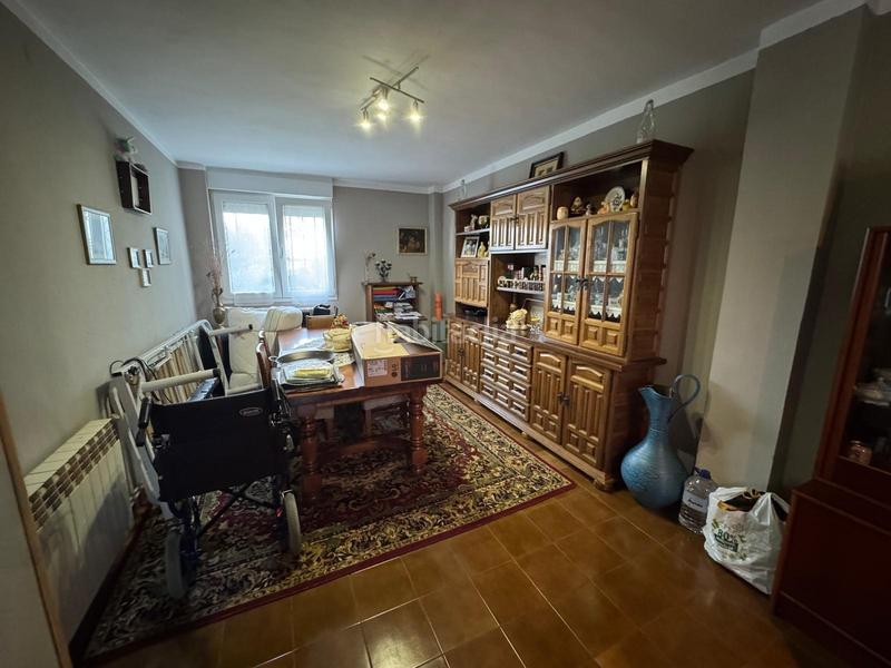 Foto ddd183cb-41fe-4df9-8980-d295b58b8893. Chalet mit parking in Cuatro Vientos Ponferrada