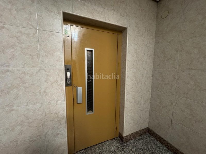 Foto bc4c9fc3-3795-4545-8182-5678e7f7b817. Pis amb calefacció a Zona Alta Ponferrada