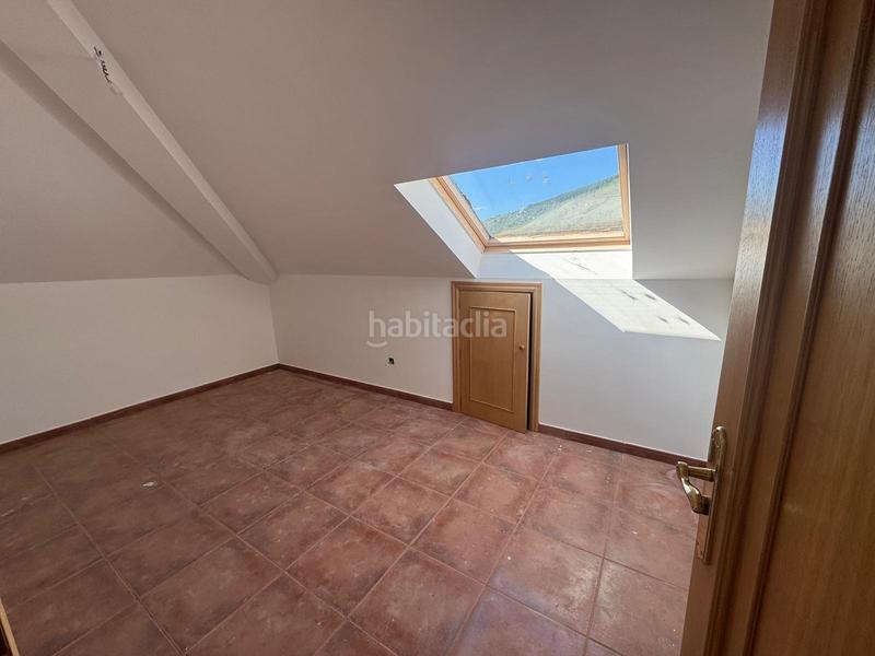 Foto 35dd2777-e609-45e9-b544-46251333d90f. Chalet in guindaledo urba 1 in Villafranca del Bierzo