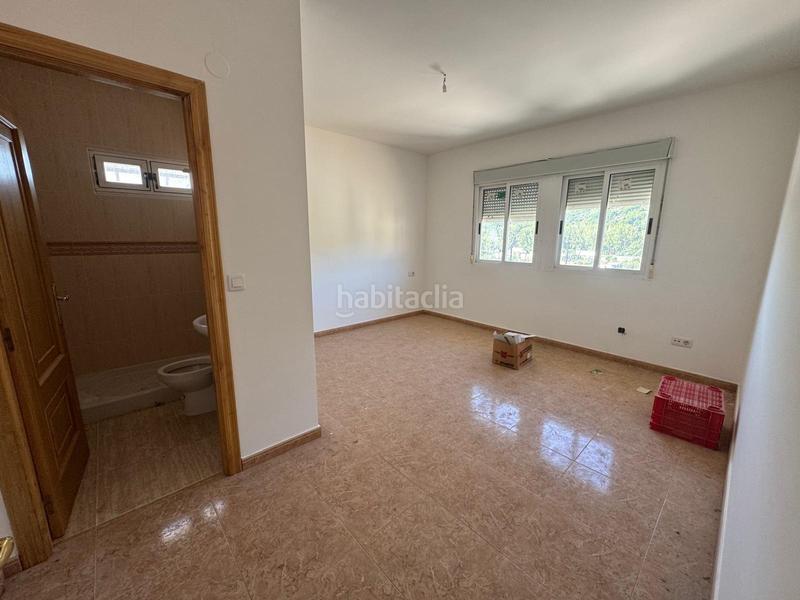 Foto 91db2917-d04f-40be-b831-44f7f8c5478f. Chalet in guindaledo urba 1 in Villafranca del Bierzo