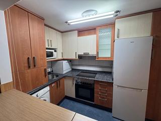 Alquiler Apartamento en Centro. Apartamento tipo duplex con garaje cerrado en el centro de ponfe