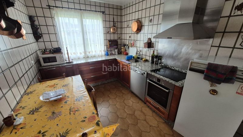 Foto 7c73f9b9-6df3-4adb-a45f-d10779987a90. Xalet amb aparcament a Fabero