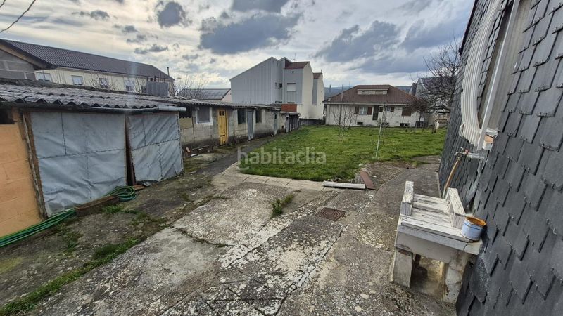 Foto a059348b-4d41-43a1-80fa-4cc825a400db. Xalet amb aparcament a Fabero