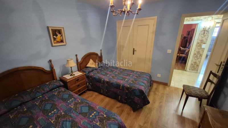 Foto f5fb7c4a-465f-4927-8676-96f7aa02f091. Xalet amb aparcament a Fabero
