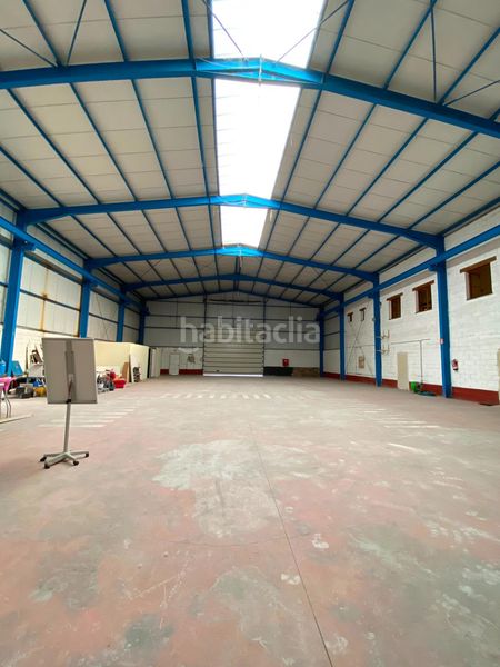 Foto a582decc-6e0f-4add-acc9-79b406c0e752. Nau industrial a Bembibre