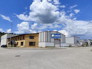 Lloguer Nau industrial  Polígono industrial pibasa. Venta o alquiler de nave en poligono de bembibre