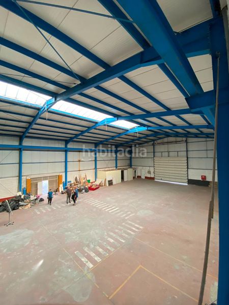 Foto bbdecdbb-c3d7-42ce-b9c1-f4ea99444808. Location bâtiment à usage industriel dans Bembibre