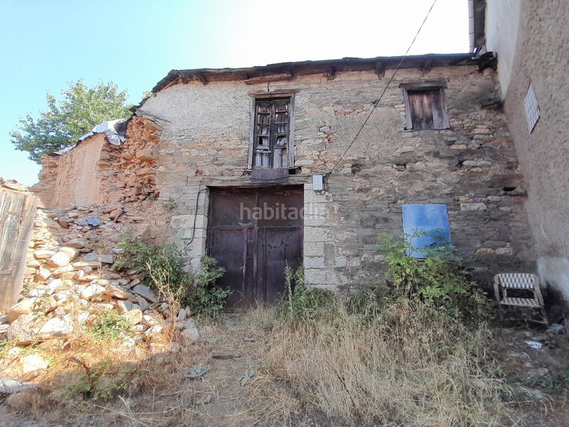 Foto a4593916-8efb-4194-9c3a-f9dc04850d9c. Masia amb terrassa a Congosto