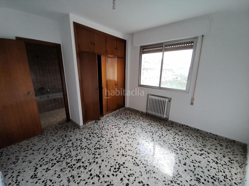 Foto 3772c2d4-c5b7-4481-a401-17112fee34fe. Pis amb calefacció aparcament terrassa a Flores de Sil - La Placa Ponferrada