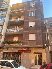 Pis  Calle felipe herce. Piso semireformado en zona alta de ponferrada