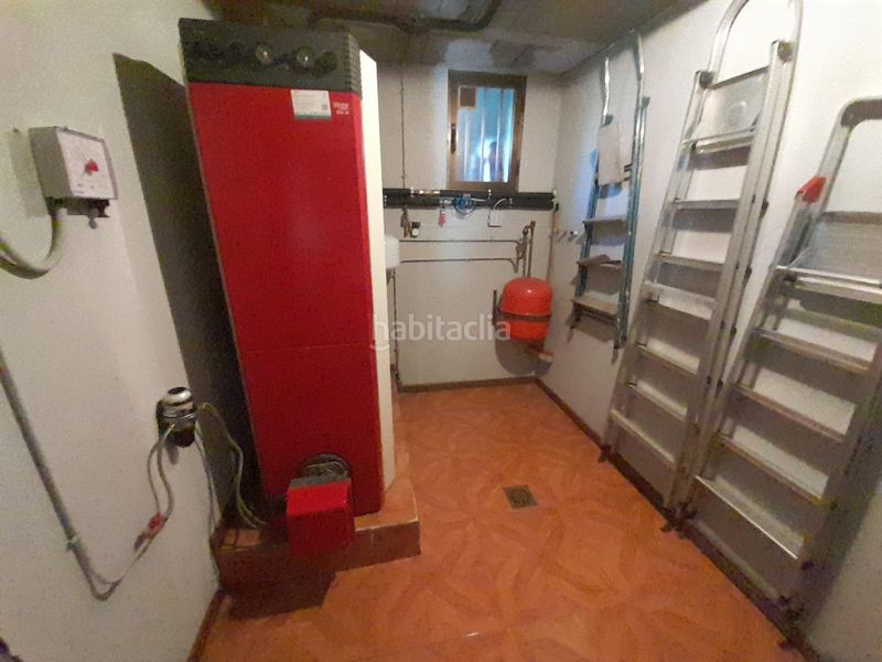 Foto 445d4a4f-6575-47bc-a854-b422f0541a3c. Chalet avec chauffage parking dans Torre del Bierzo