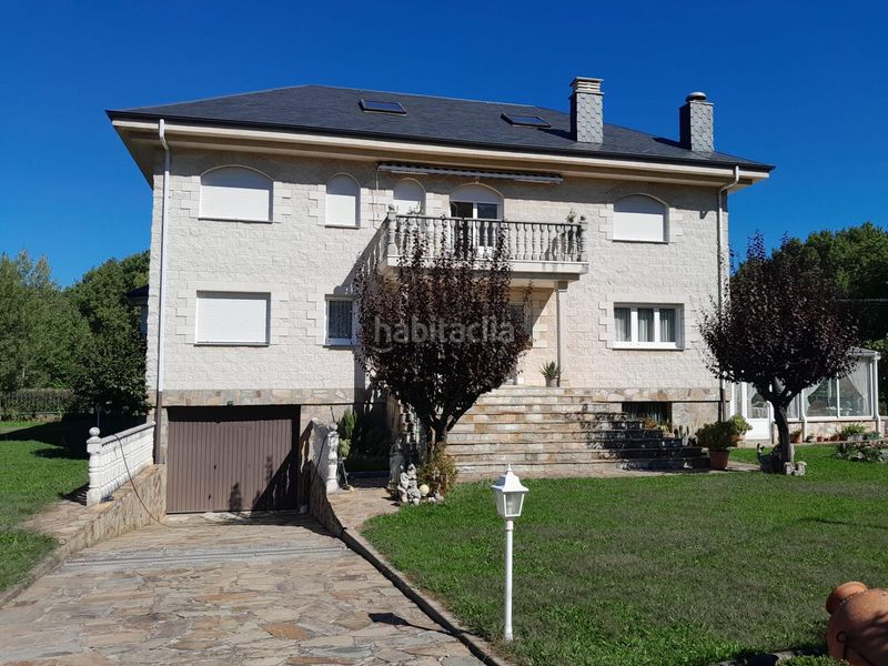 Foto 47321556-bda1-403f-a1cb-7b7212c8b24d. Chalet avec chauffage parking dans Torre del Bierzo