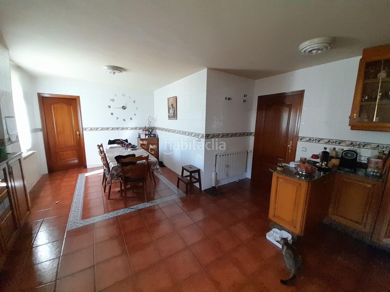 Foto 8457defd-4241-457d-9728-1f5f65ea0125. Chalet avec chauffage parking dans Torre del Bierzo