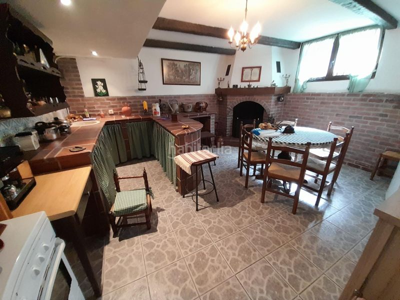 Foto a6a643b8-29b0-4fc1-b74e-85d05e079aa0. Chalet avec chauffage parking dans Torre del Bierzo