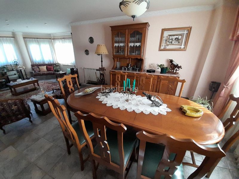 Foto b063f47d-65f1-44d0-b93d-93e6328b688a. Chalet avec chauffage parking dans Torre del Bierzo
