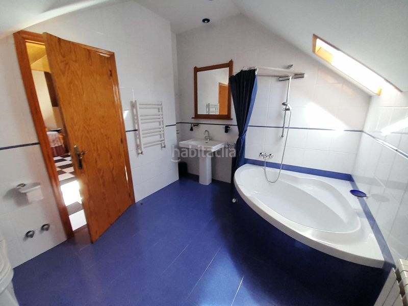 Foto fd448f48-6c1e-4ce2-9a4a-6ac9f61fe50b. Chalet avec chauffage parking dans Torre del Bierzo