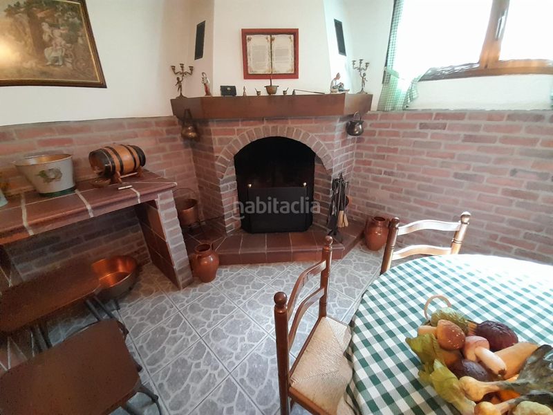 Foto fd87b9e3-0763-4b56-9b98-7a375df6aa6d. Chalet avec chauffage parking dans Torre del Bierzo