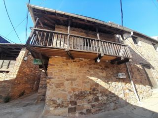 Maison à Arganza. Casa estilo rustico con jardin en canedo. el bierzo