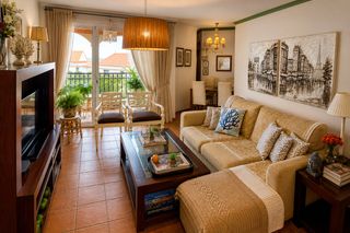 Alquiler Ático en Calle duraznillo 3. Dúplex amueblado de 3 dormitorios con terraza, solárium, garaje,