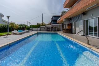 Chalet  Carrer de les alzines. Casa o chalet independiente en venta en calle de les alzines
