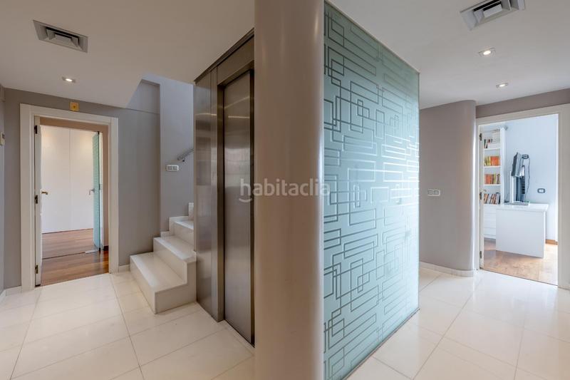 Foto a33c8e96-82d9-4b3b-831a-5c3b4e752ef9. Chalet casa o chalet independiente en venta en calle de les alzines en Sant Just Desvern