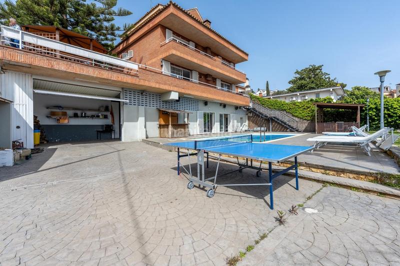 Foto fc06833d-cdd6-4cd9-a7d2-87bd287196d7. Chalet casa o chalet independiente en venta en calle de les alzines en Sant Just Desvern