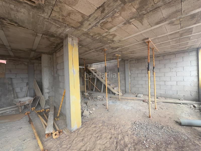 Foto bee5a0e0-61a9-4e24-85a1-4706c05e13e2. Edificio  en Arucas casco Arucas