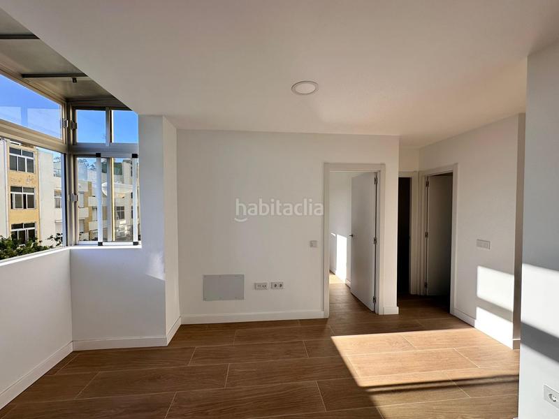 Foto 4ffb3d3b-7a96-4e82-96ff-b8d64dfb0b79. Piso  en schamann en Escaleritas Palmas de Gran Canaria (Las)